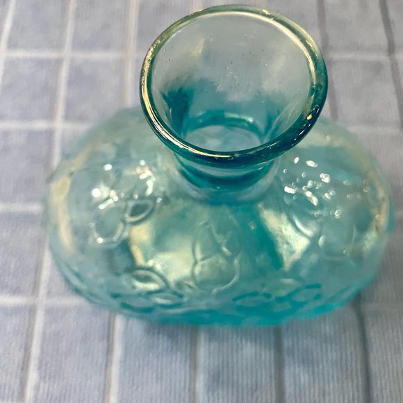 Hand Blown Blue Glass Bottle Raised Diamond Shaped Design 5.5” Tall Light Blue - Picture 3 of 9